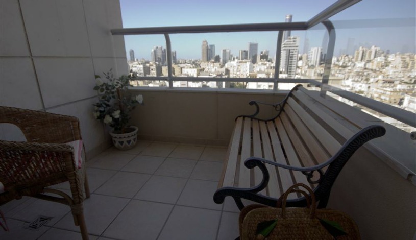 Apartment Nahalat Yitshak Tel Aviv - Apt 24720